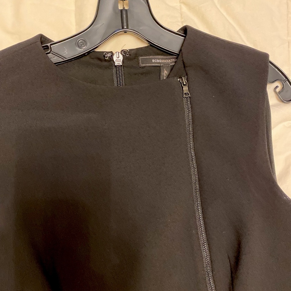 Super Structured Lbd With Ruffle And Zipper Detai… - image 3